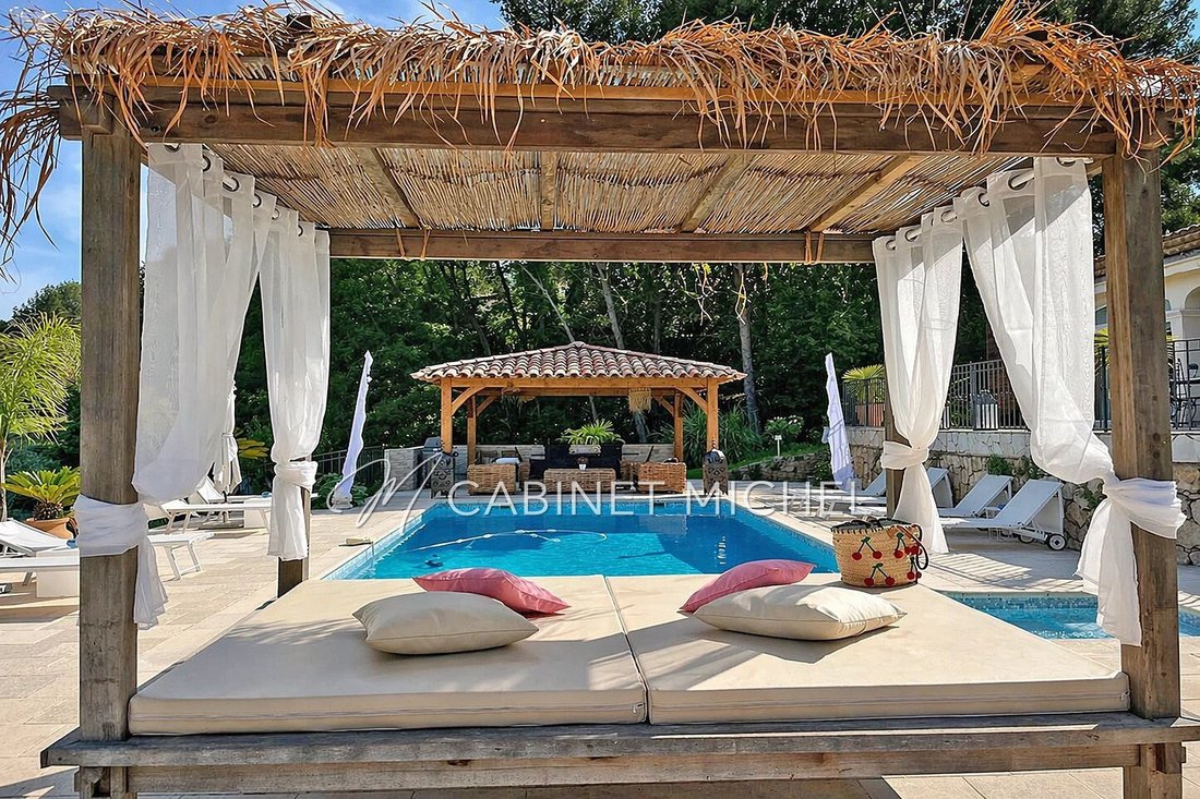 Villa in Le Rouret, Provence-Alpes-Côte d'Azur, France 4 - 18403917