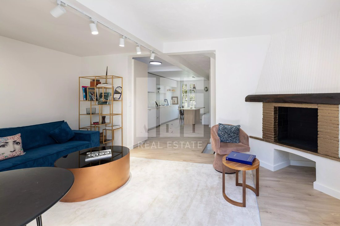Villa in Croix des Gardes, Cannes, France 2 - 18404616