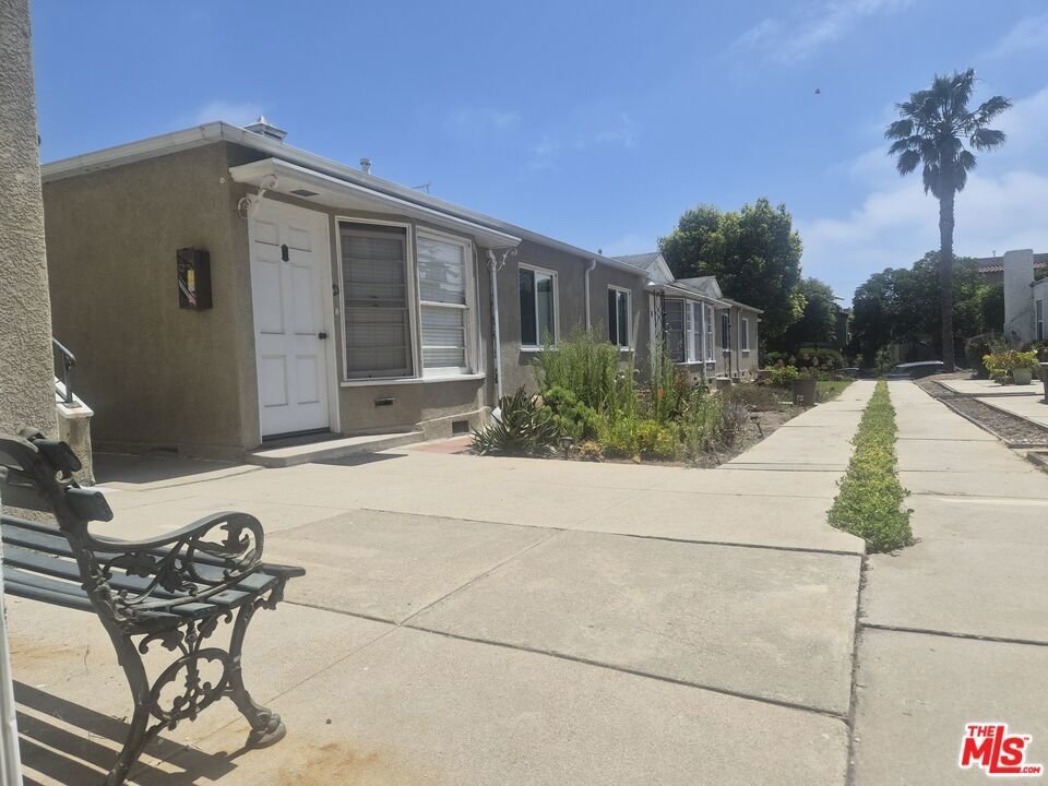 Santa Monica, California, United States 4 - 18407694