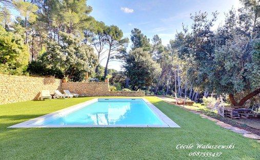 Villa in Les Freres-Les Cancades-Les Ginestes, Le Beausset, Frankreich 1