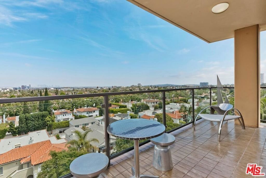 Condo in Beverly Hills, California, United States 1 - 18419337