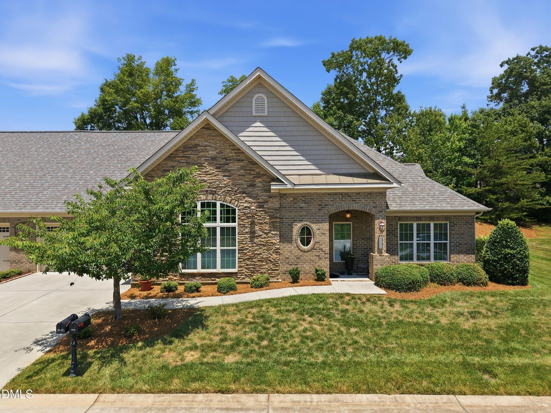 Townhouse in Greensboro, North Carolina, United States 1 - 18408227