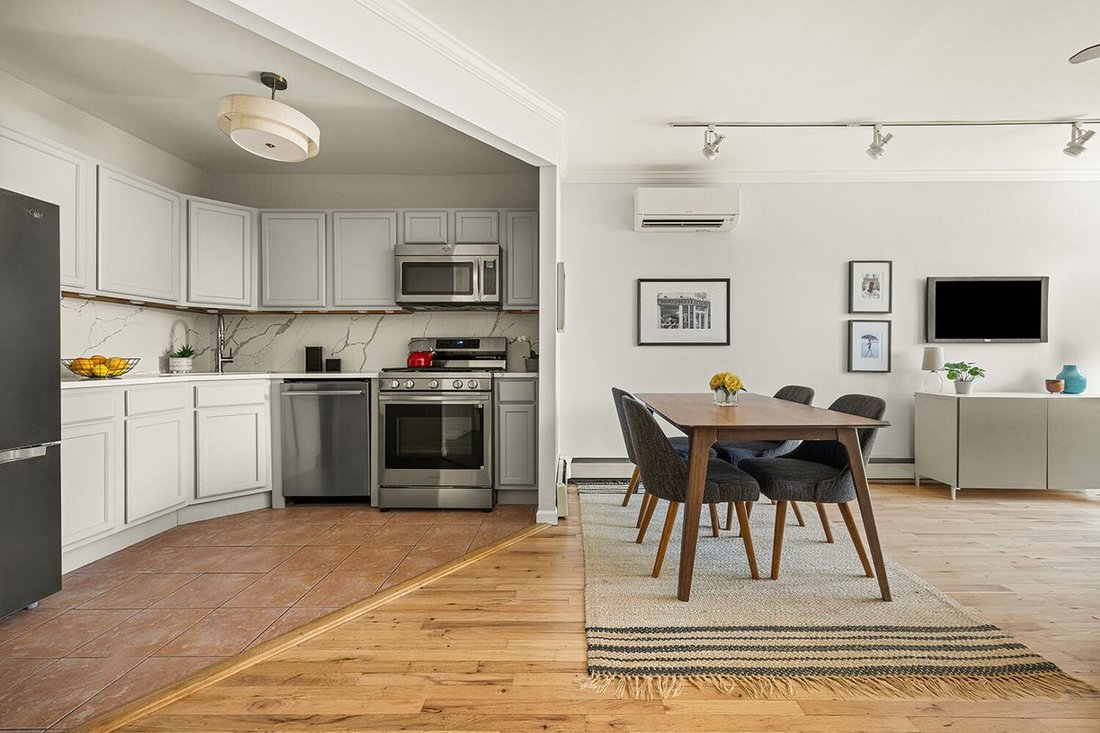 Condo in New York, New York, United States 5 - 18391826