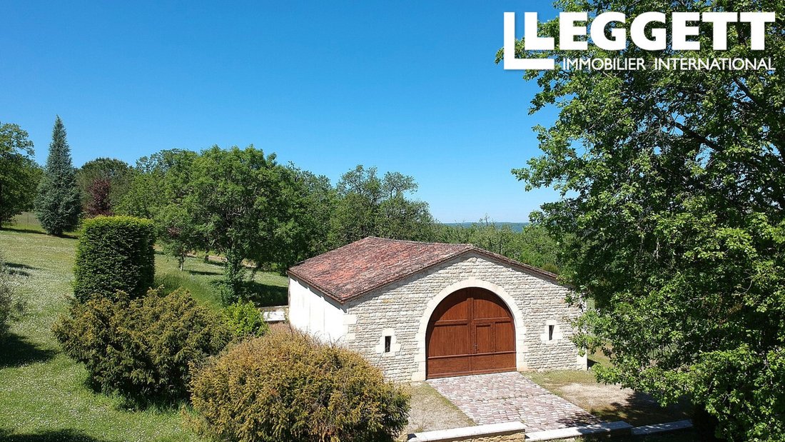 Castle in Saint-Vincent-Rive-d'Olt, Occitania, France 4 - 18404603