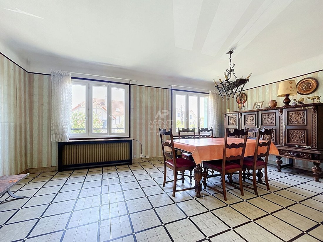 House in Chatou, Ile-de-France, France 2 - 18404020