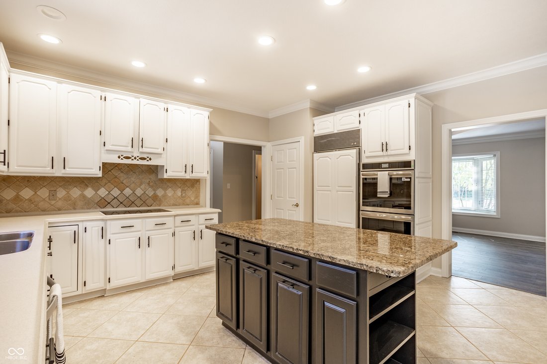 House in Carmel, Indiana, United States 5 - 18414439