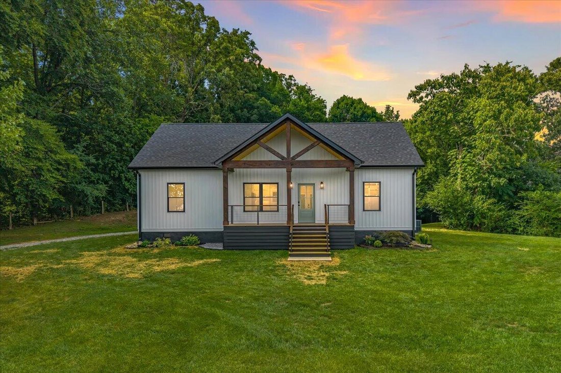 Madisonville, Tennessee, United States 2 - 18418348