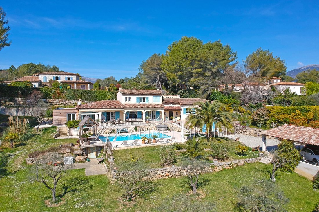 Villa in Le Rouret, Provence-Alpes-Côte d'Azur, France 2 - 18403917