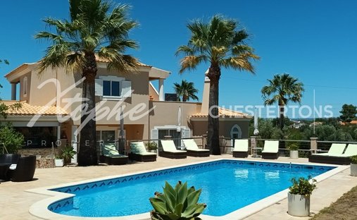 Villa in Armacao de Pera, Algarve, Portugal 1