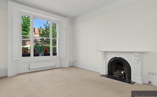 Apartment in Bayswater, Westminster, England 1