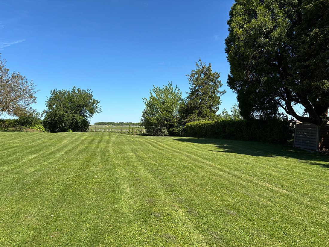 Villa in Moulis-en-Medoc, Nouvelle-Aquitaine, France 3 - 18405702