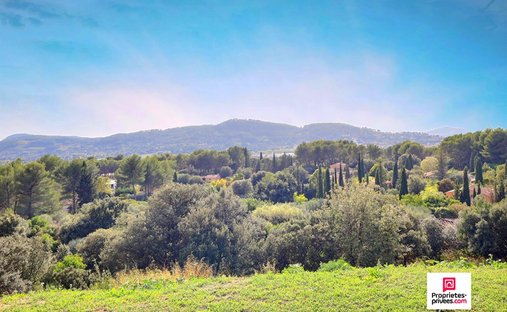 Villa in Les Freres-Les Cancades-Les Ginestes, Le Beausset, France 1