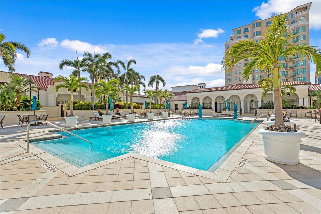 Condo in St. Petersburg, Florida, United States 2 - 18403523