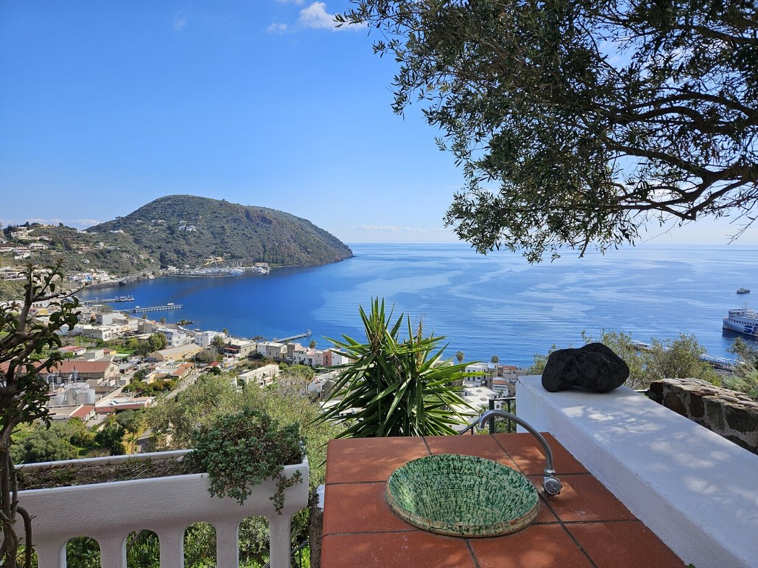 Villa in Lipari, Sicily, Italy 2 - 18407444