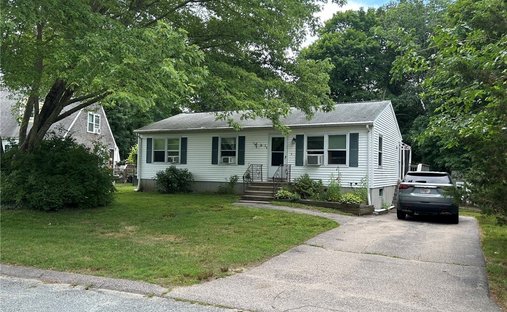 House in South Kingstown, Rhode Island, United States 1
