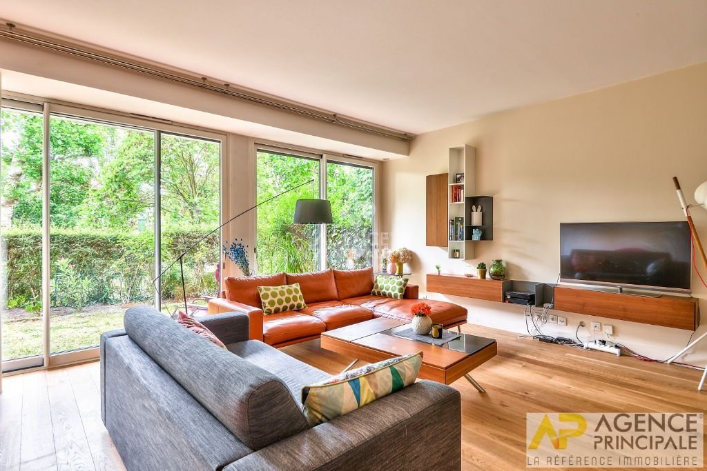 Apartment in Chatou, Ile-de-France, France 1 - 18404038