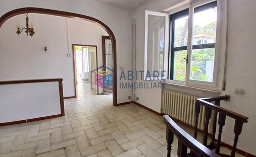 Villa a Livorno, Toscana, Italia 1