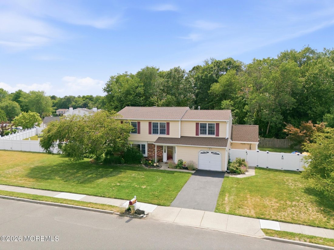 House in Howell Township, New Jersey, United States 4 - 18411377