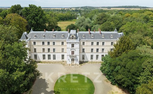 Château à Fontenay-le-Vicomte, Île-de-France, France 1