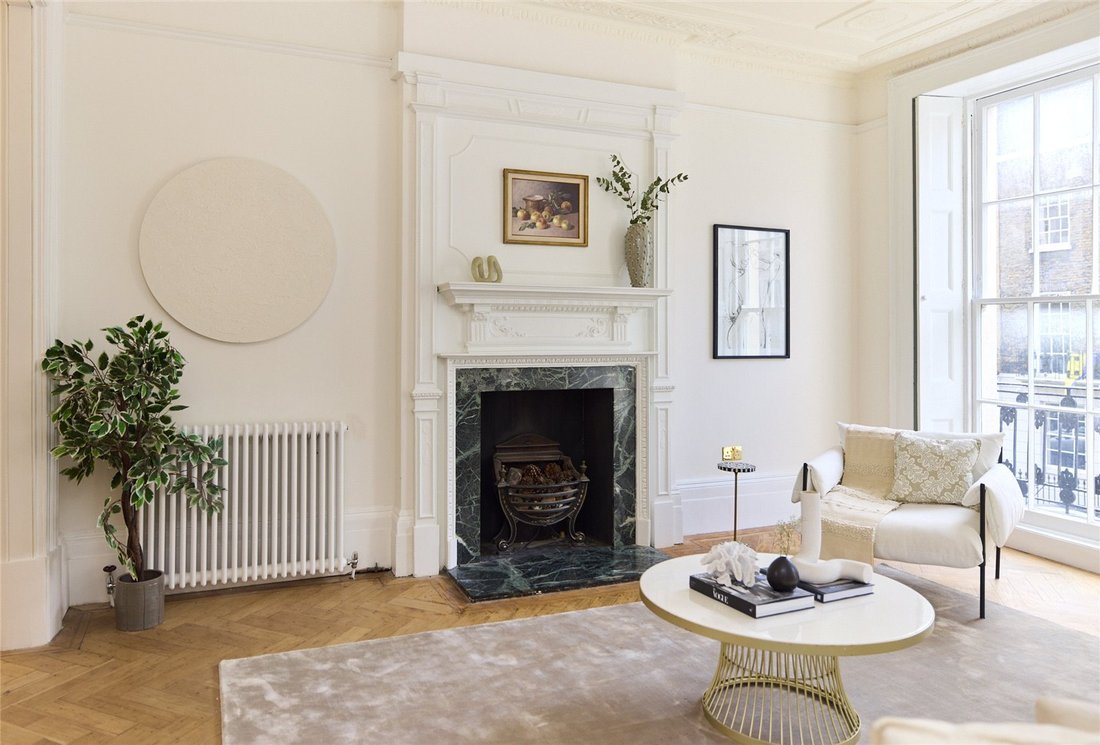 House in Hyde Park, Westminster, England 3 - 18415765