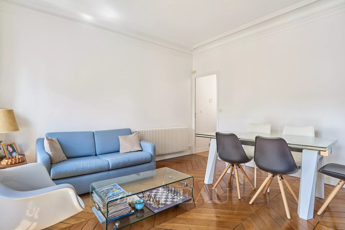 Apartment in Saint Placide, Paris 6e Arrondissement, Paris 4 - 18409332