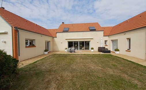 Villa in Le Menil-Bérard, Normandy, France 1