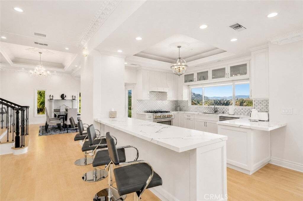 House in Glendale, California, United States 5 - 18404383