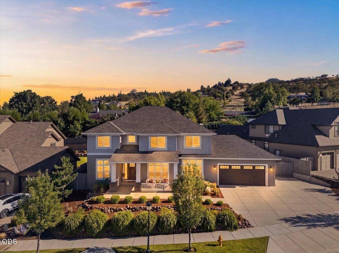 House in Medford, Oregon, United States 1 - 18416072