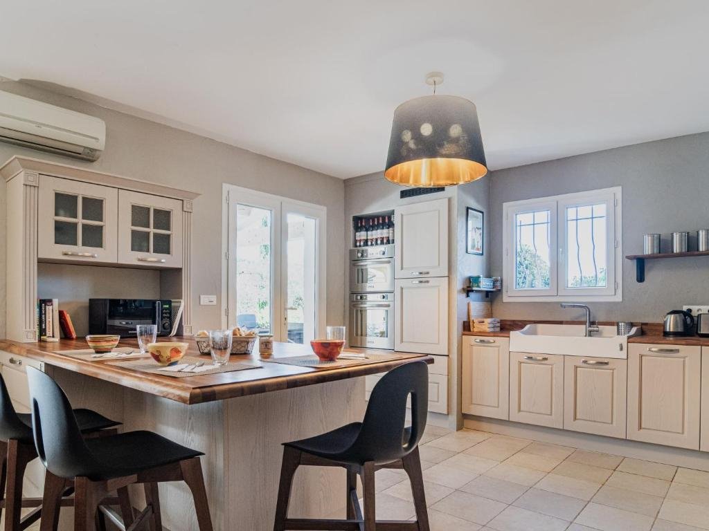 Villa in Carcès, Provence-Alpes-Côte d'Azur, France 3 - 18405273