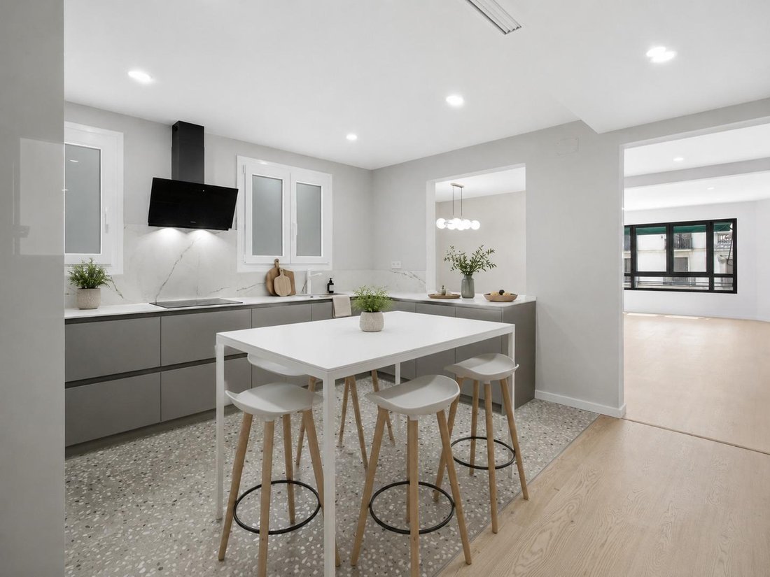 Apartment in Ciutat Vella, Barcelona, Spain 5 - 17741297