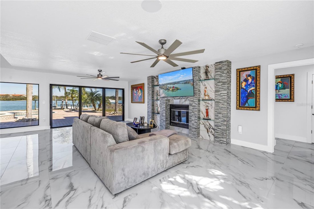 Casa a Madeira Beach, Florida, Stati Uniti 3 - 18403825