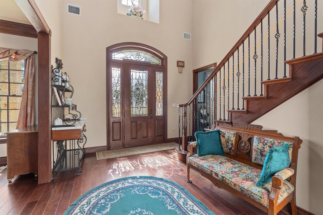House in Elgin, Texas, United States 5 - 18408089