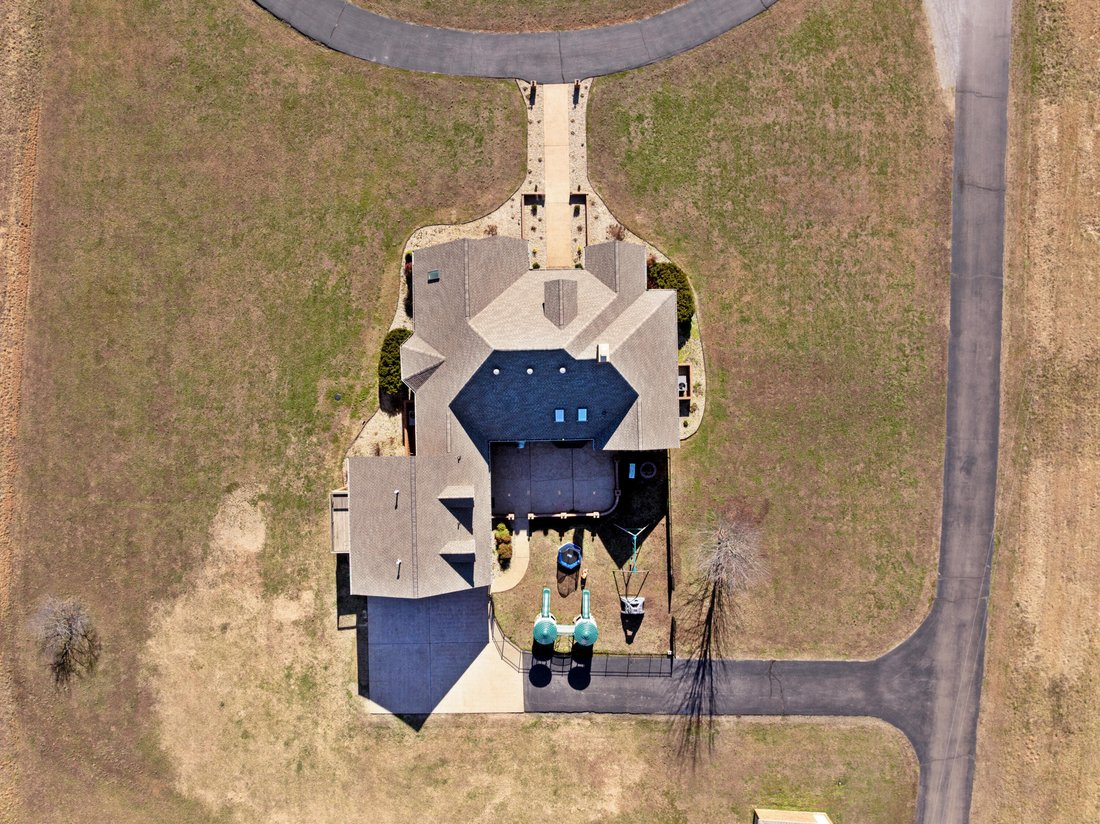 House in Hazel, Kentucky, United States 5 - 18414401