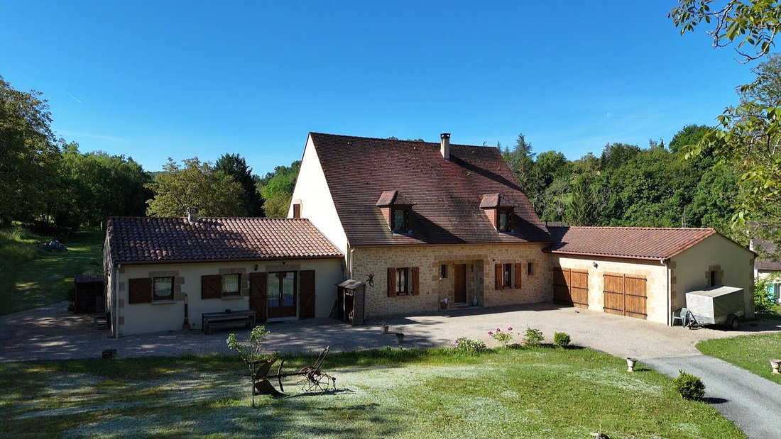 Villa in Castelnaud-la-Chapelle, Nouvelle-Aquitaine, France 2 - 18405329