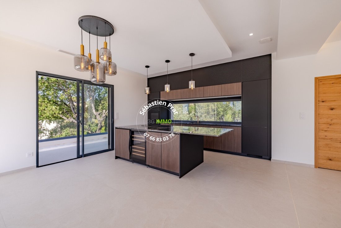 Villa in Les Issambres, Roquebrune-sur-Argens, France 5 - 18407254
