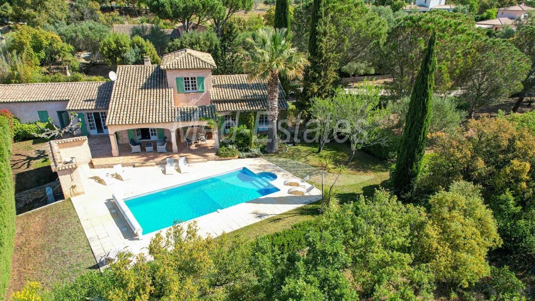 Villa in Le Plan-de-la-Tour, Provence-Alpes-Côte d'Azur, France 2 - 18418564
