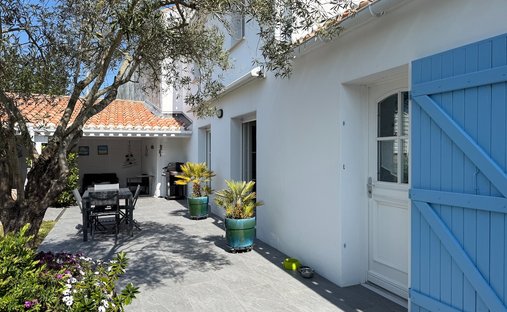 Villa in Noirmoutier Centre, Noirmoutier-en-l'Île, France 1