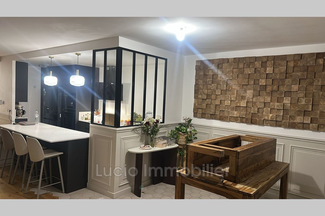 Villa in Neuilly-Plaisance, Ile-de-France, France 2 - 18411866