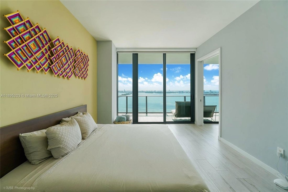 Condo in Miami, Florida, United States 5 - 18407423