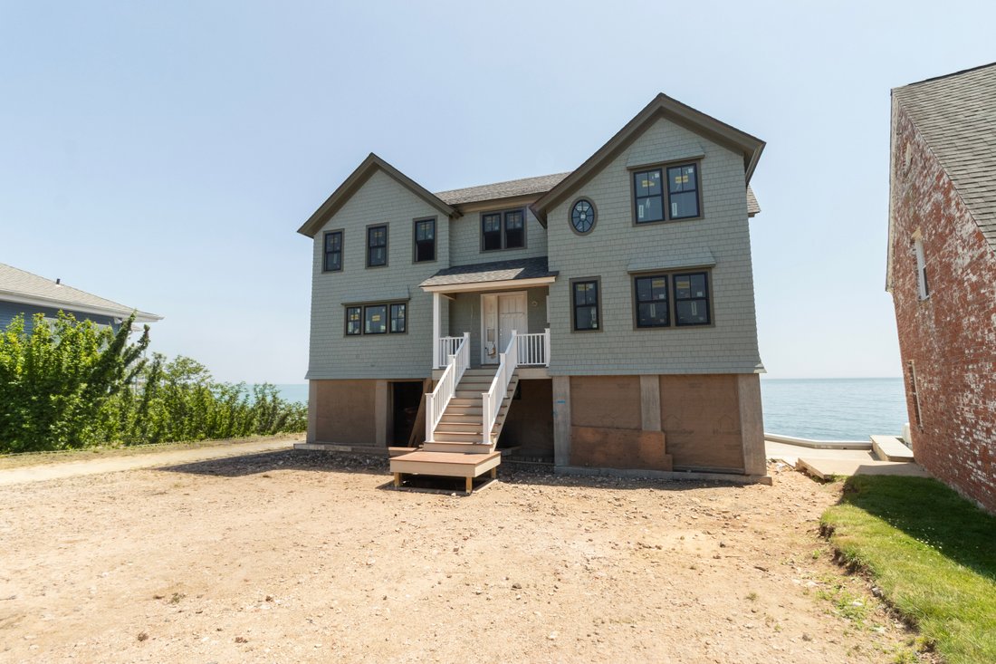 House in East Haven, Connecticut, United States 1 - 18416545