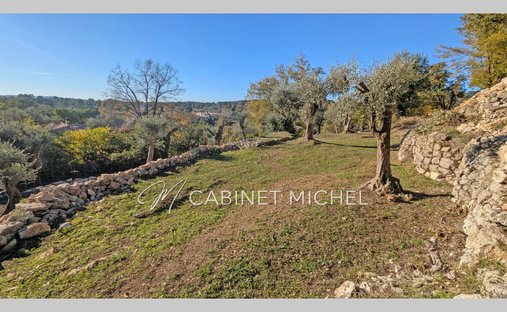 Land in Nord, Roquefort-les-Pins, France 1