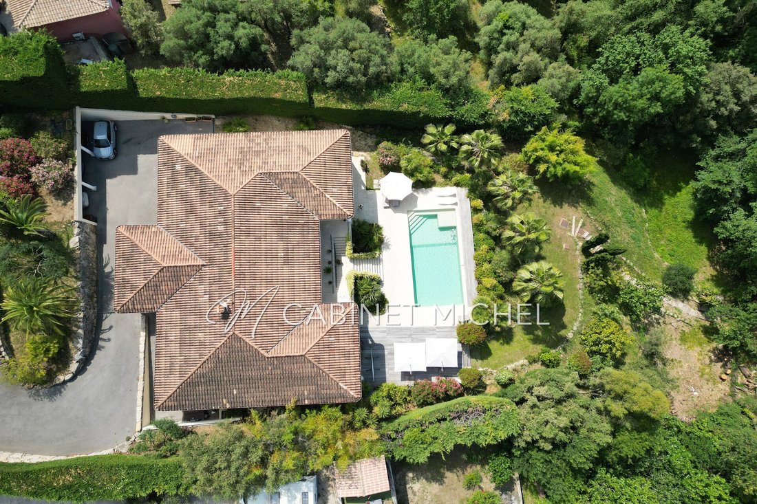 Villa in Le Rouret, Provence-Alpes-Côte d'Azur, France 1 - 18404036