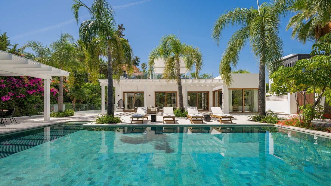 Villa in Nueva Andalucia, Marbella, Spain 4 - 18416787