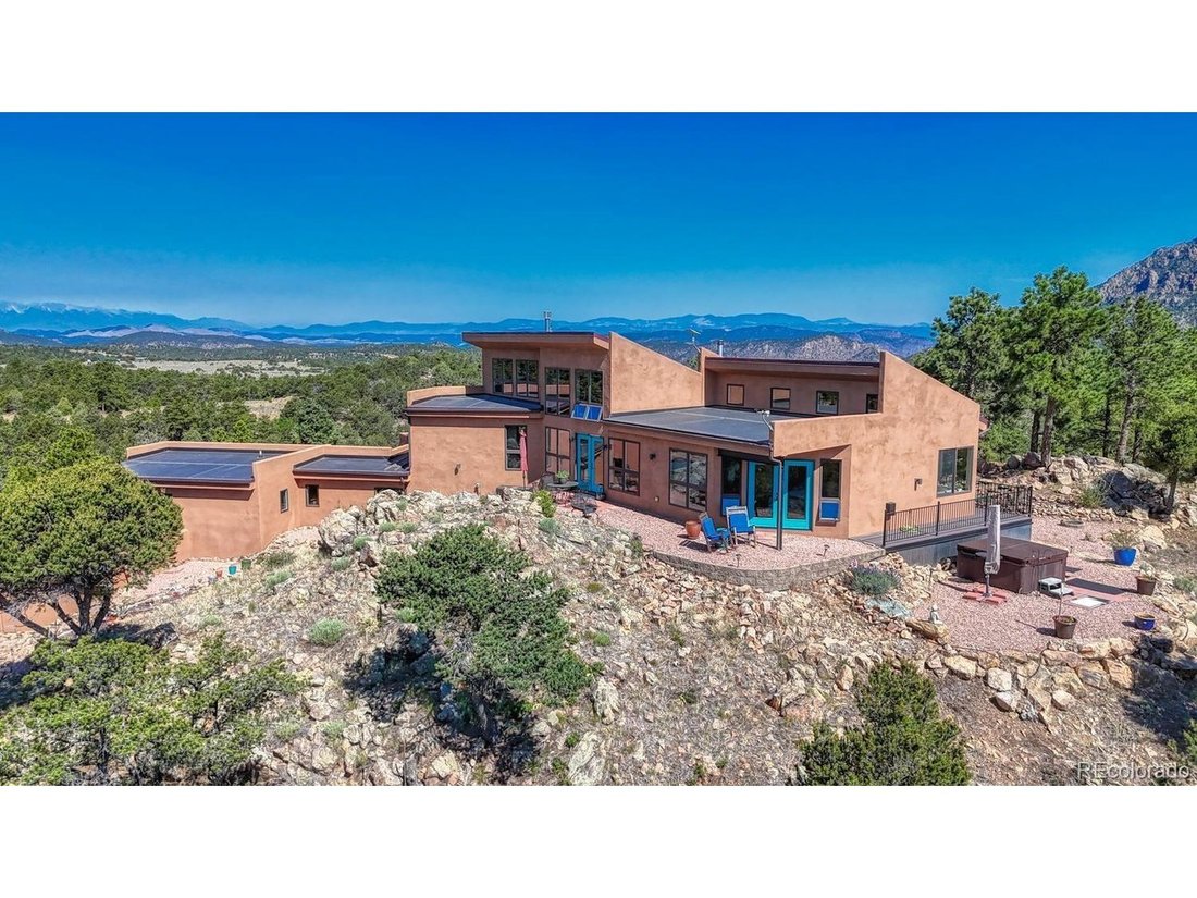 House in Lincoln Park, Colorado, United States 3 - 18407121