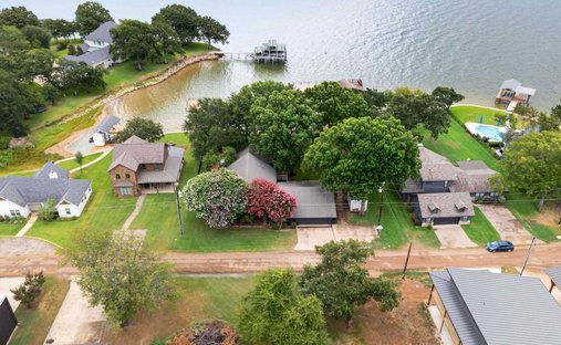 House in Gun Barrel City, Texas, United States 1