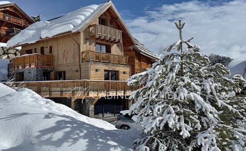 Villa in Saint-Etienne-de-Tinée, Provence-Alpes-Côte d'Azur, France 1