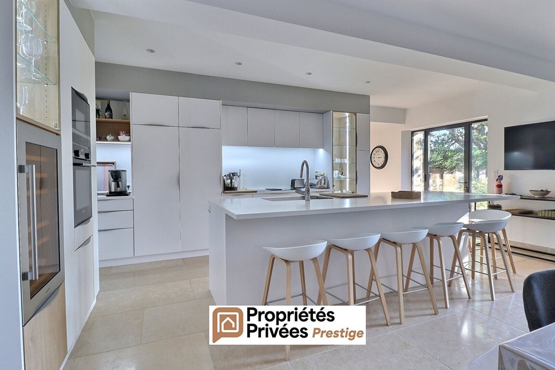 Villa in Uzès, Occitania, France 5 - 18406018