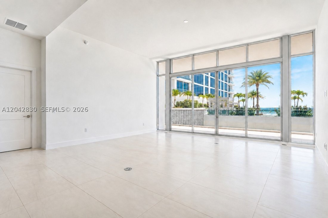 Condo in Fort Lauderdale, Florida, United States 3 - 18316003