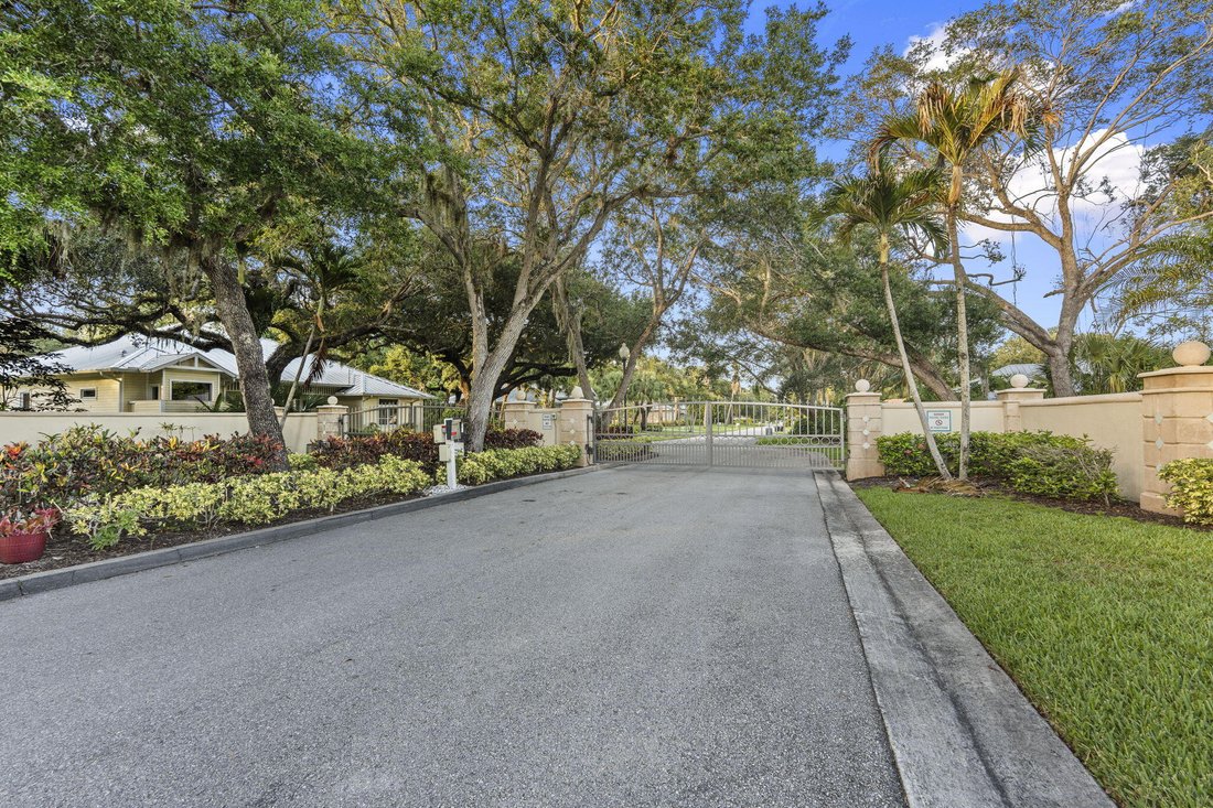 House in Stuart, Florida, United States 5 - 18411574