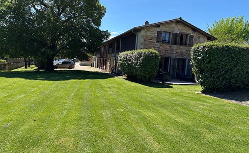 Villa in Moulis-en-Medoc, Nouvelle-Aquitaine, France 1